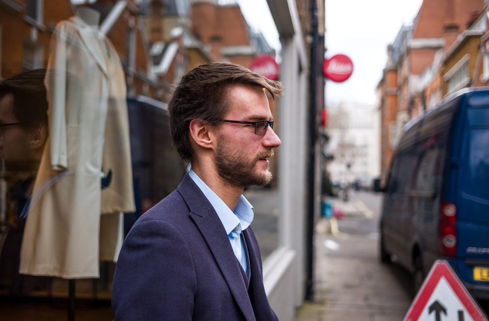 Side-on Portrait: As I returned to the Leica Store I felt I was really getting to grips with focusing a rangefinder, even after just an hour or so. Taken at f/2 to isolate the subject as much as possible, and used with the subject
